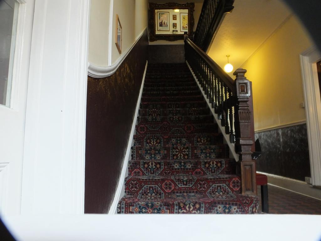 Railway Hotel Faversham Eksteriør billede