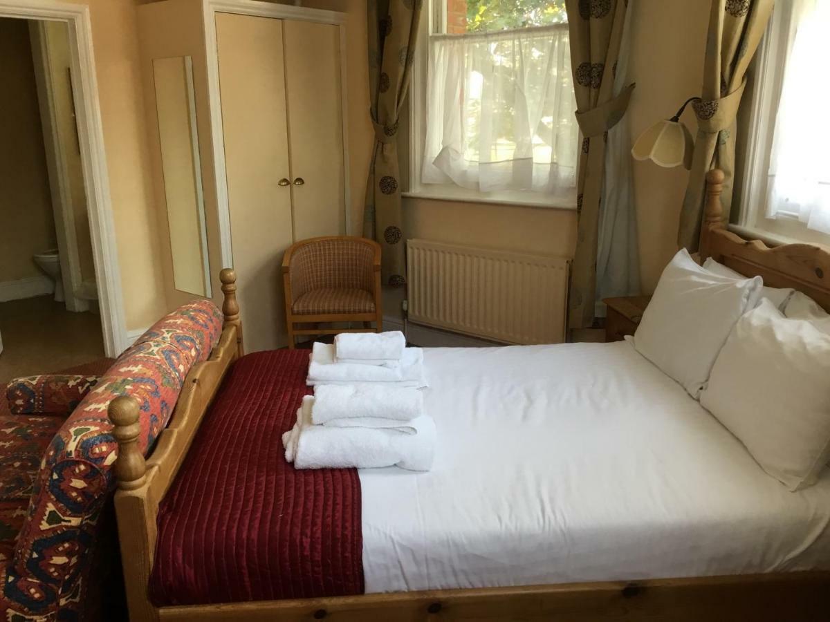 Railway Hotel Faversham Eksteriør billede